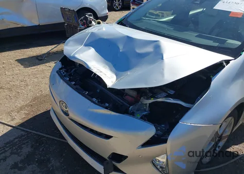 2017 Toyota Prius Three Touring z USA, uszkodzony, nr VIN JTDKARFU6H3042090